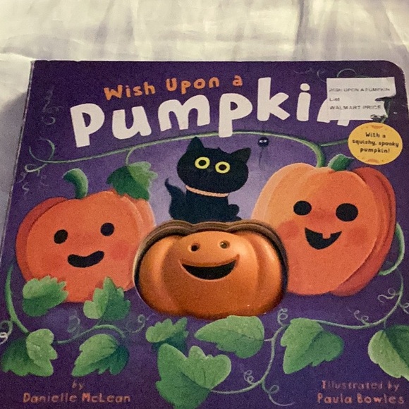🎃Wish Upon a Pumpkin 🎃 Fun Baby Book 🎃 - Picture 1 of 11